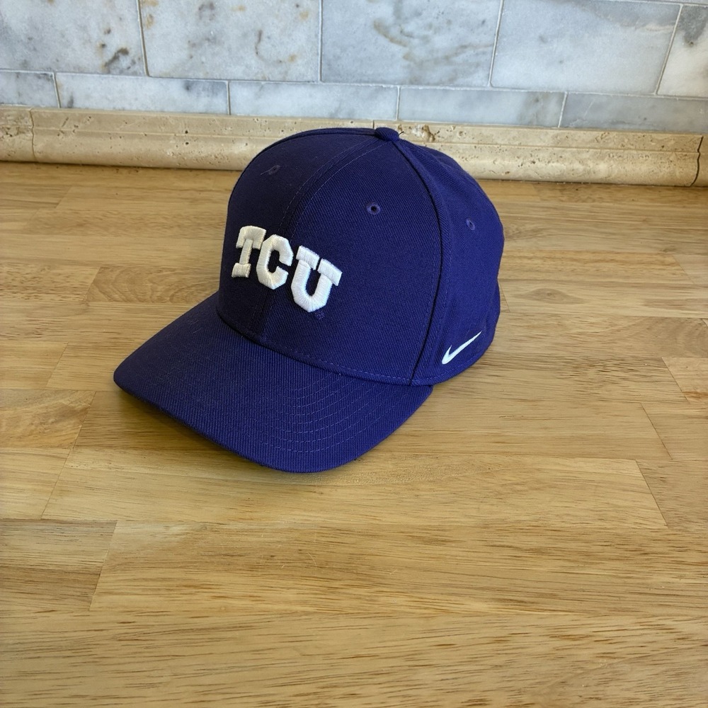 Nike TCU Hat Mens M/L‎ Purple Classic99 Dri-FIT Horned Frogs Baseball Cap NCAA